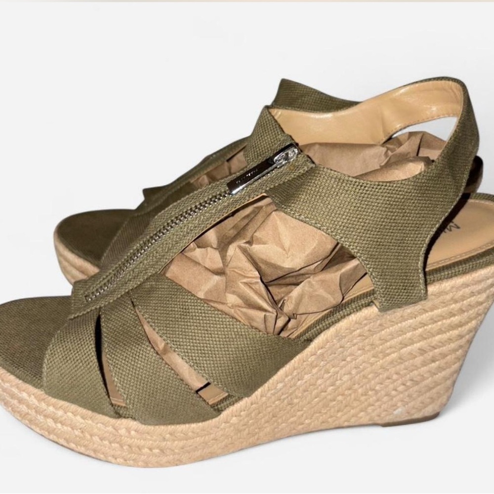 Michael Kors s-11 Olive Green Wedge Sandals